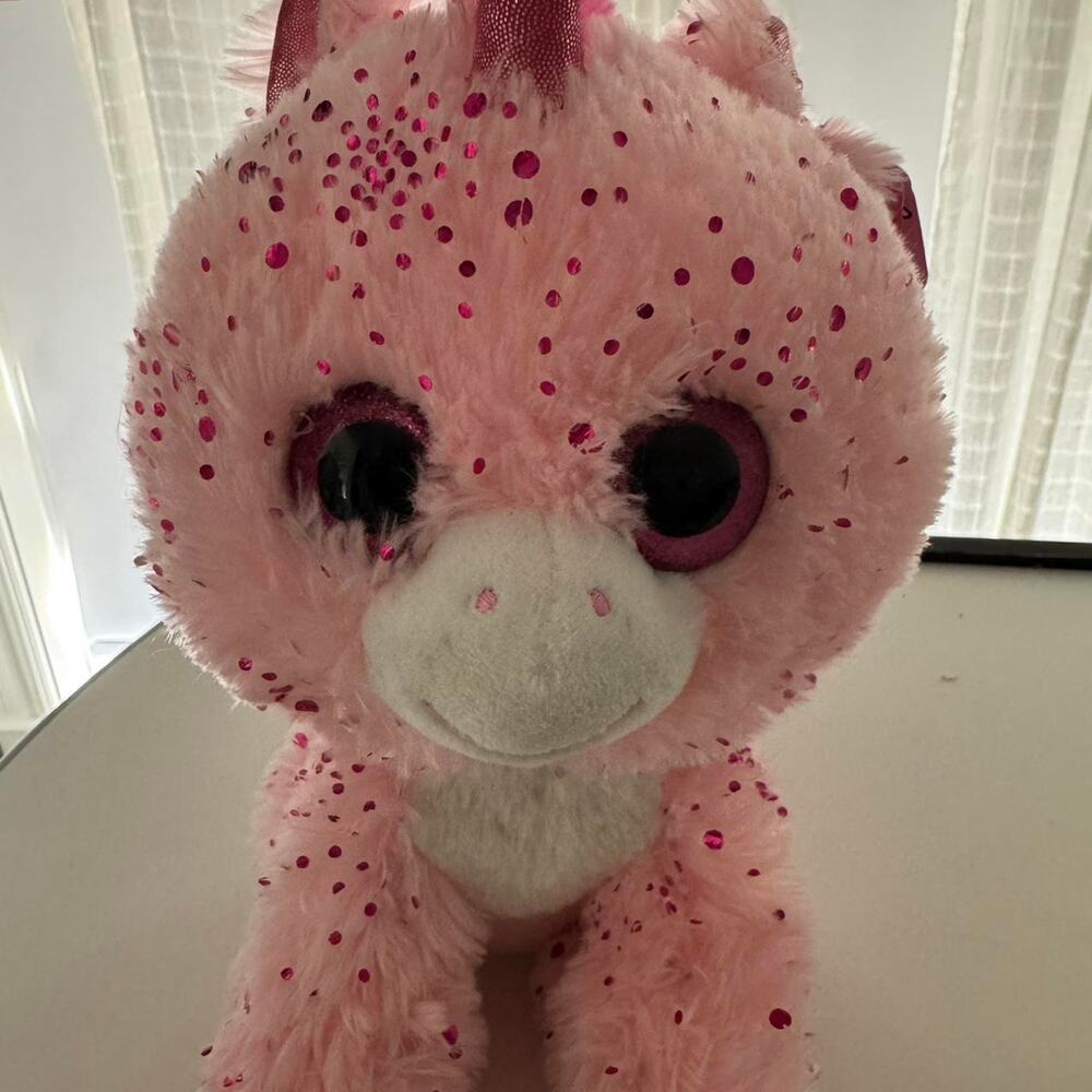 Pink and white wildberry the